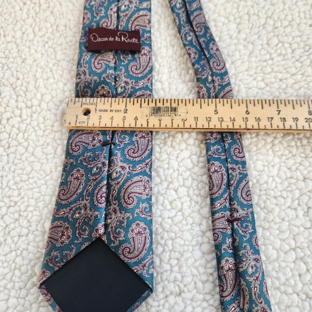 Oscar De La Renta Paisley Hand Sewn Hand Bar-Tacked